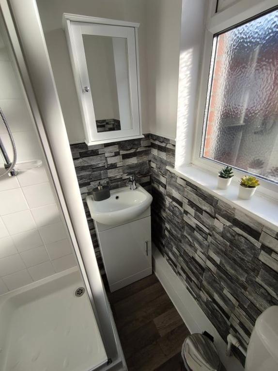 1 Bedroom Apartment With Free Parking Weymouth Buitenkant foto
