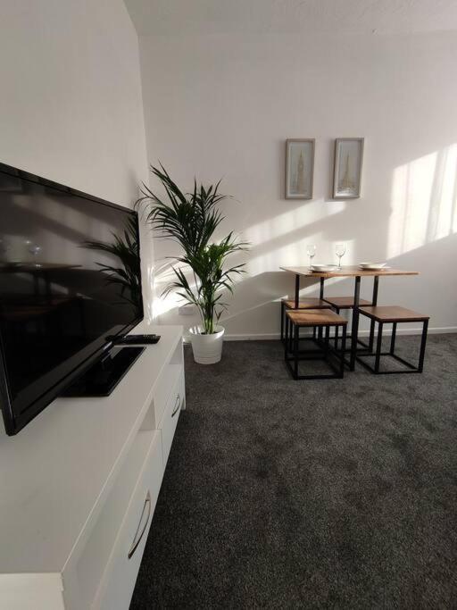1 Bedroom Apartment With Free Parking Weymouth Buitenkant foto